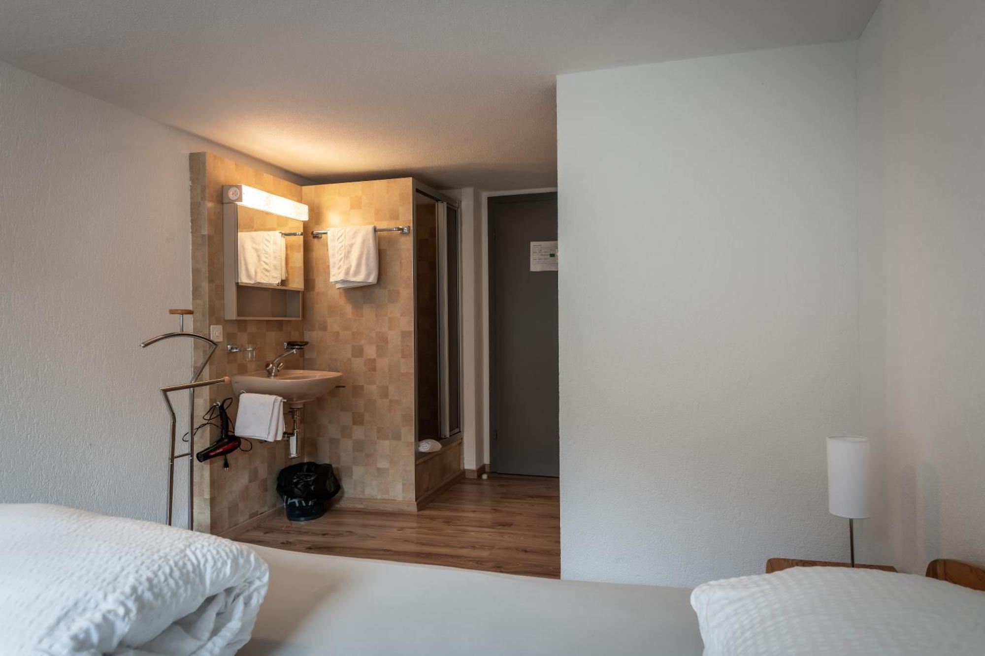 Hotel Greina Рабиус Экстерьер фото